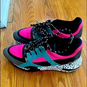 Steve Madden sneaker